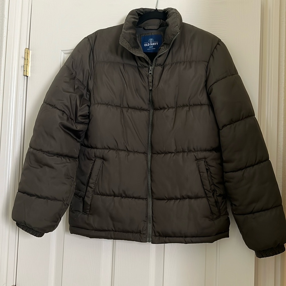Olive green quilted men’s coat from Old Navy, size S/P/P